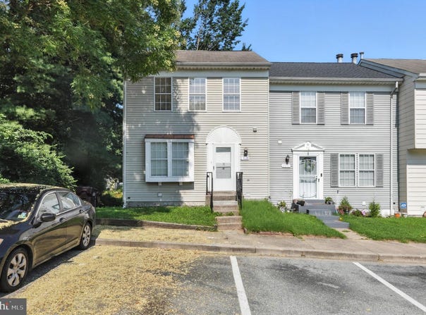 1013 HUNTSWORTH COURT, CAPITOL HEIGHTS, MD 20743
