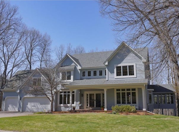 6377 Oxbow Bend, Chanhassen, MN 55317