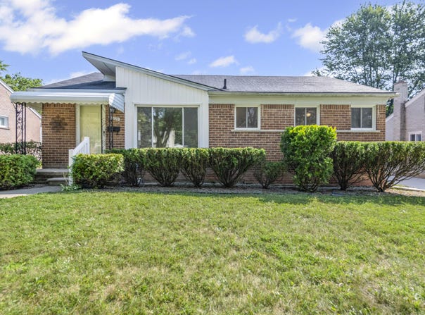 32220 Leelane, Farmington, MI 48336