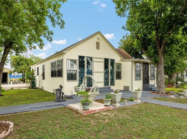 218 E Sam Houston Boulevard, Pharr, TX 78577