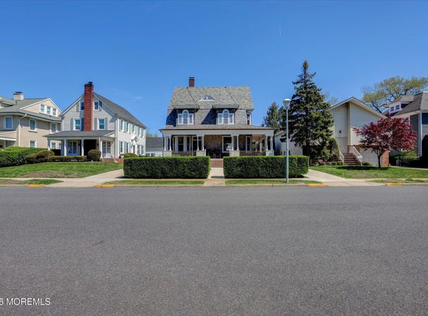 307 Spier Avenue, Allenhurst, NJ 07711