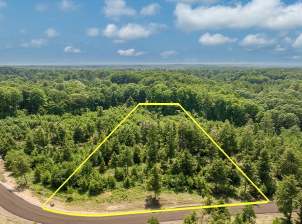 8837 Hemlock Hill Drive, Traverse City, MI 49685
