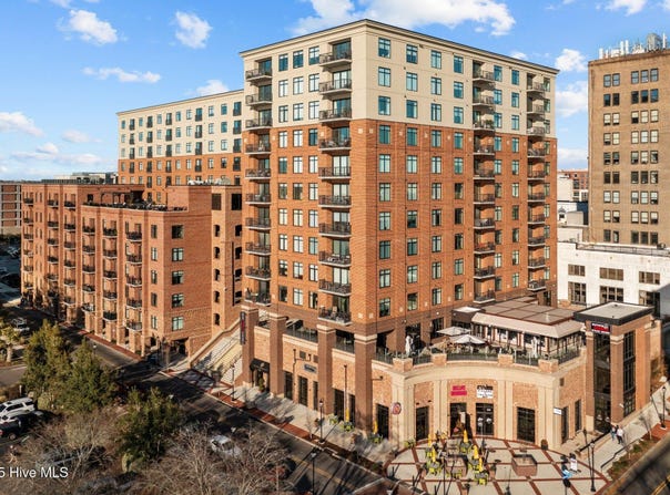 240 N Water Street, Wilmington, NC 28401