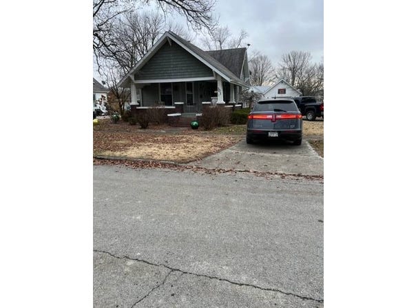 301E Colorado Ave, Casey, IL 62420