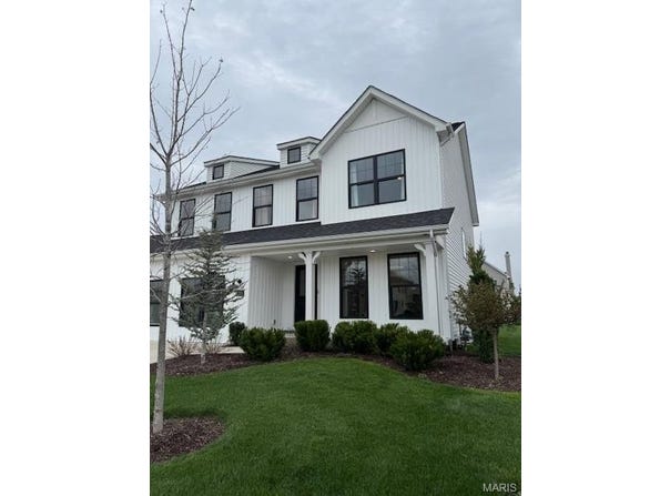222 Grand Vista Court, Edwardsville, IL 62025