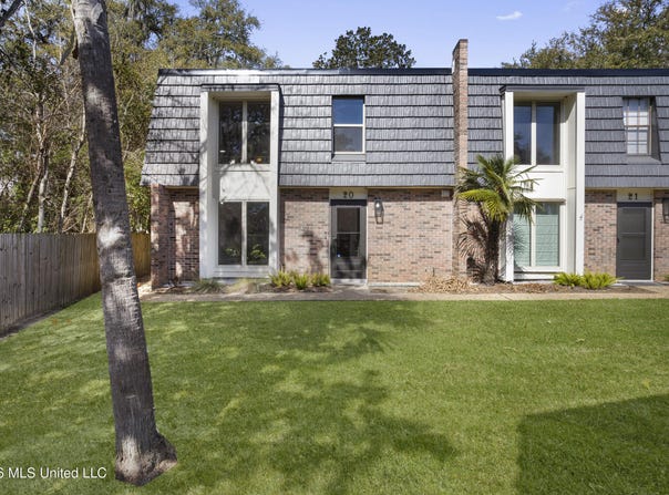 527 Front Beach Drive lot: 20, Ocean Springs, MS 39564