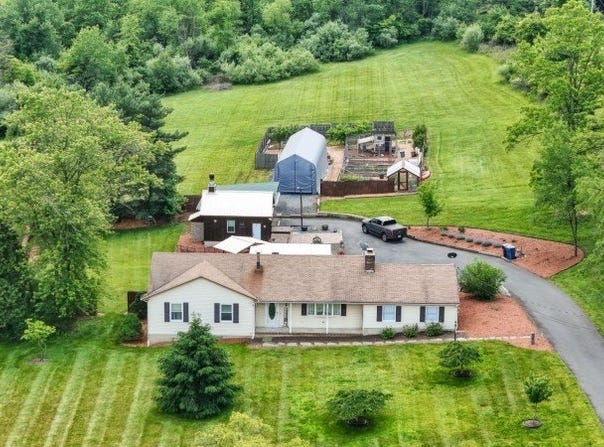 16 Hogback Rd, Franklin Twp., NJ 08867-4035