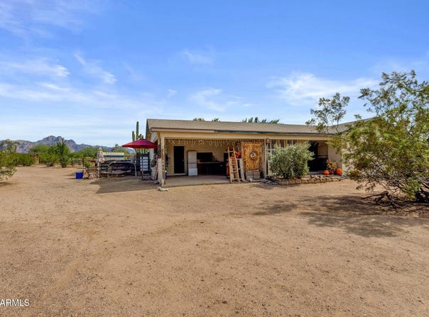 2141 N PLAZA Drive, Apache Junction, AZ 85120