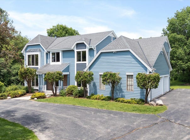 495 N Waterville Rd, Summit, WI 53066