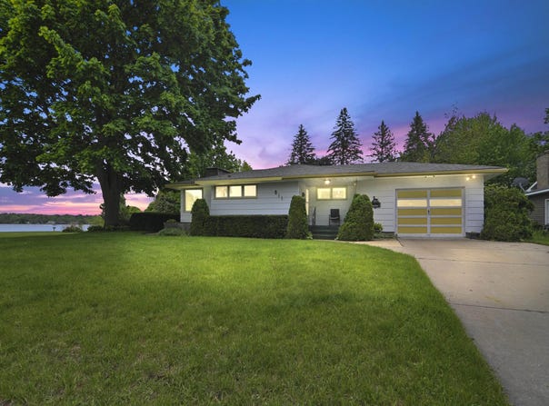 611 Sunset Lane, Cadillac, MI 49601