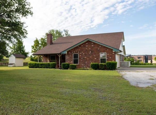 193 County Road 4655, Rhome, TX 76078