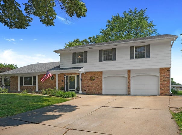 247 Lambeth Road, Waterloo, IA 50701