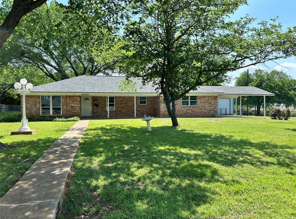 500 Curtis Road, Burleson, TX 76028