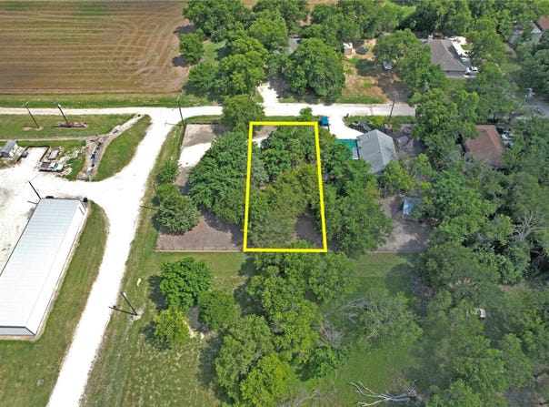 805 E Lamb, Granger, TX 76530