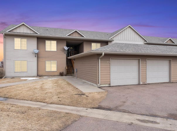 4912 S Klein Ave, Sioux Falls, SD 57106