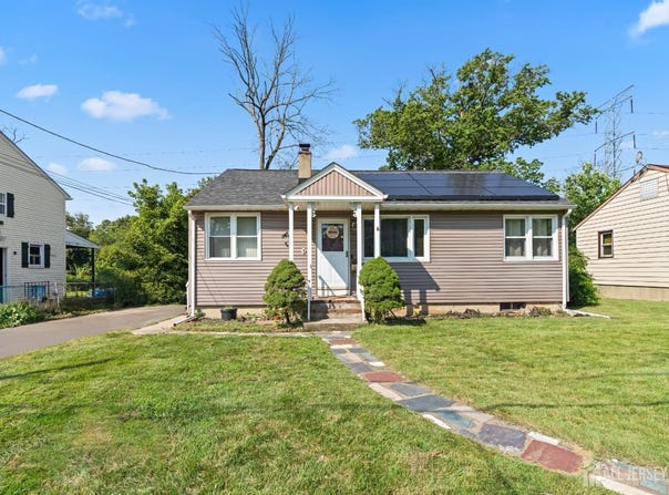7 Valley Brook Drive, Middlesex, NJ 08846