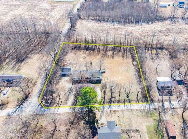 255 2nd St, Rumsey, KY 42371