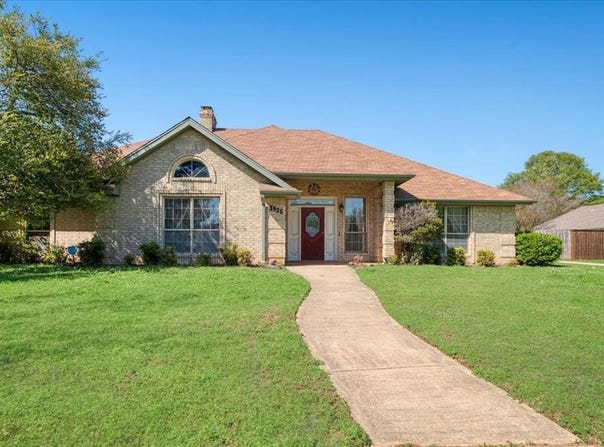 3925 Jasmine Street, Paris, TX 75462