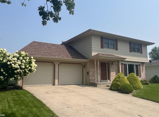 210 E 24th Street N, Newton, IA 50208