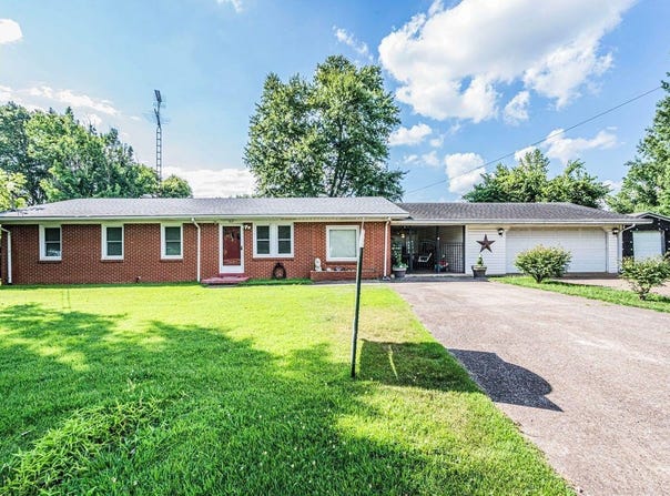 313 Buffalo Drive, Drakesboro, KY 42337