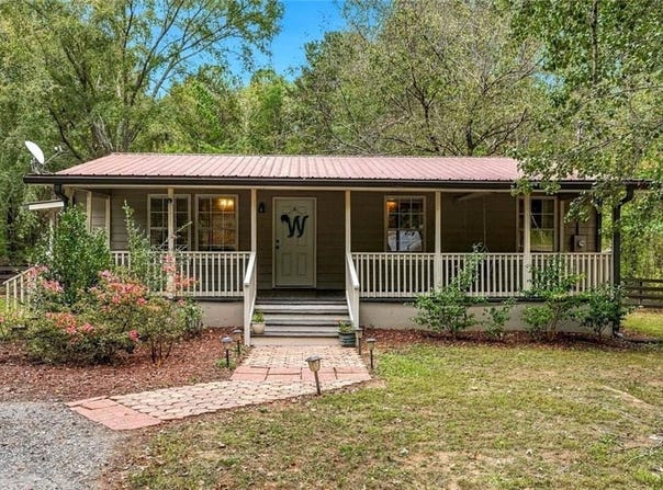 698 Spring Place Road NE, White, GA 30184