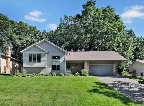 6 Pleasant View Lane, Circle Pines, MN 55014