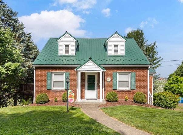 122 West Belleview Drive, Weirton, WV 26062