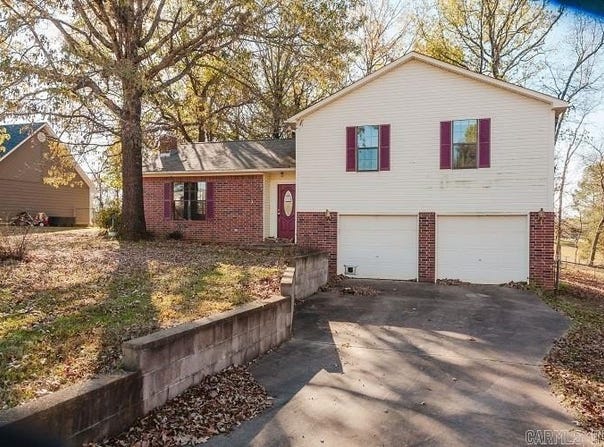 8 Mockingbird Ln, Clarksville, AR 72830