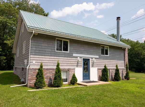 401 Lynn Avenue, Plymouth, IN 46563-2550