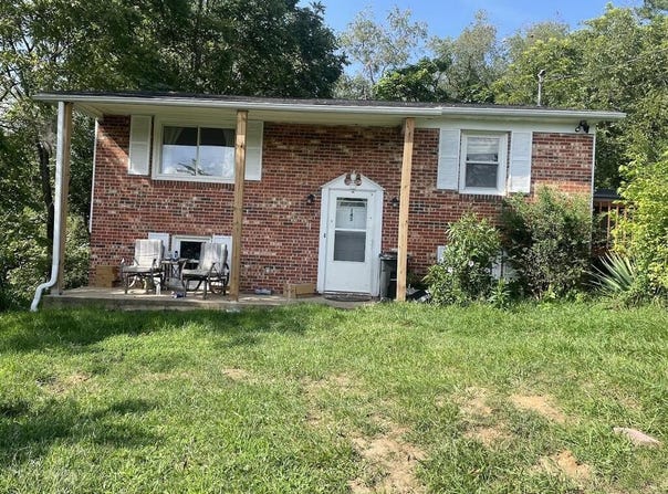 145 Calloway St, Galax, VA 24333