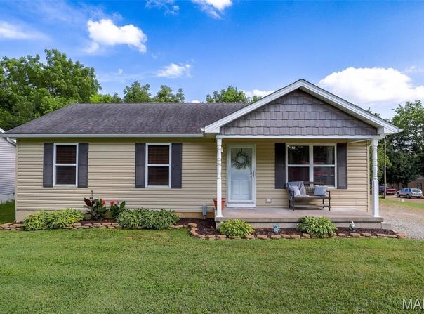 201 Loughborough Street, Fredericktown, MO 63645