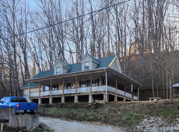 281 Skinner Branch Road, Clay City, KY 40312