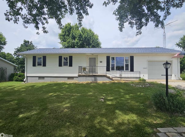 1541 Broadway, Hamilton, IL 62341