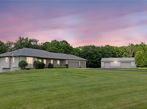 16110 Giefer Avenue, Wheeling Twp, MN 55053