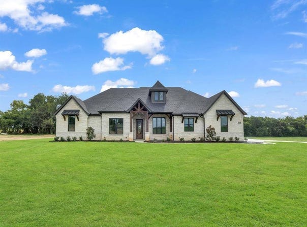 313 Wrangler Court, Weatherford, TX 76085