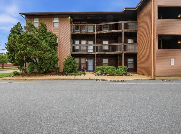 8530 Tidewater Dr, Norfolk, VA 23503