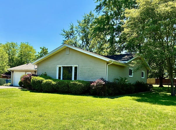 315 E. Johnson St., Enfield, IL 62835