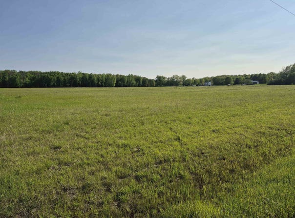 BROWN Road, SUAMICO, WI 54173