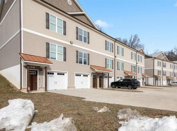 603,605,607 Riverside Drive, Mount Airy, NC 27030