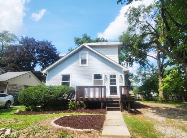 809 1/2 Oak Street, Valparaiso, IN 46383