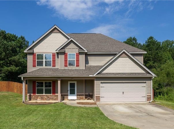 272 Running Bear Drive, Smiths Station, AL 36877