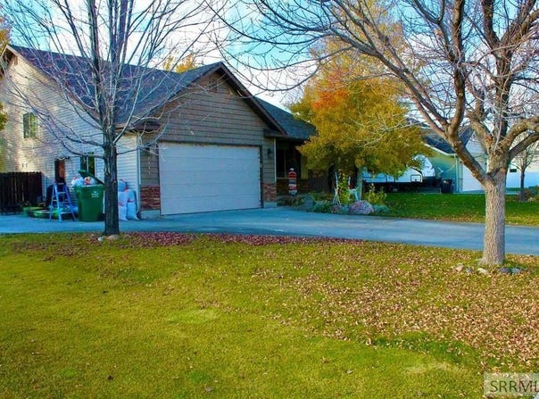 1941 N Oakbrook Road, Idaho Falls, ID 83401