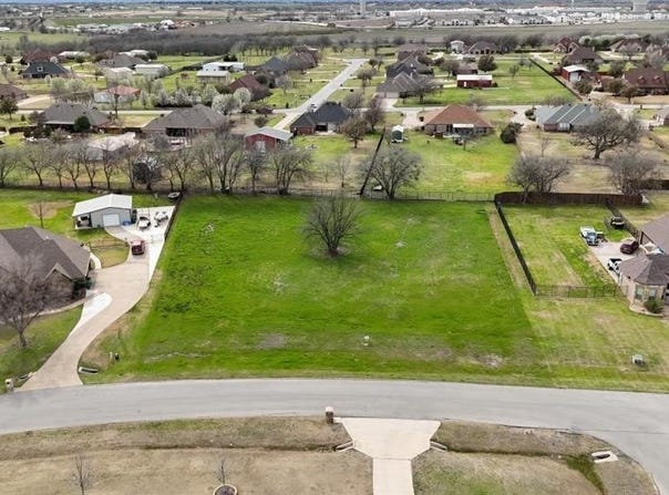 13033 Willow Crossing Drive, Fort Worth, TX 76052