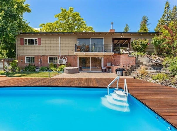 1004 Park Place, Yreka, CA 96097-2242