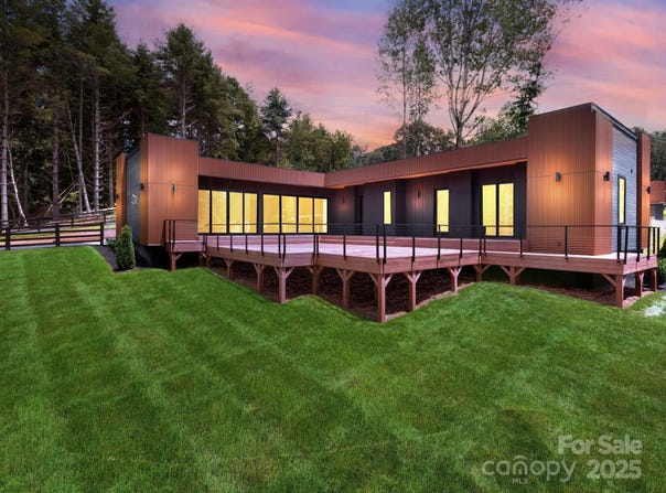 78 Manchester Way, Mills River, NC 28759