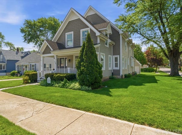 534 Walnut Street, Batavia, IL 60510