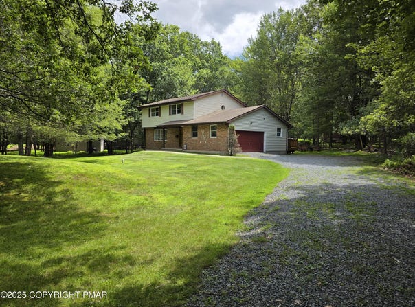 136 Birch Drive, Blakeslee, PA 18610