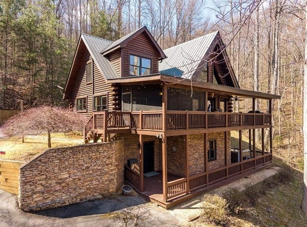 91 Whispering Lake Way, Blue Ridge, GA 30513