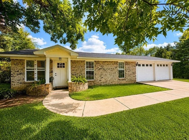 612 Trace Rd, LAUREL, MS 39443