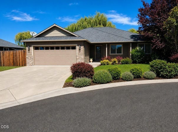 3272 Nellie Ettinger Lane, Medford, OR 97504